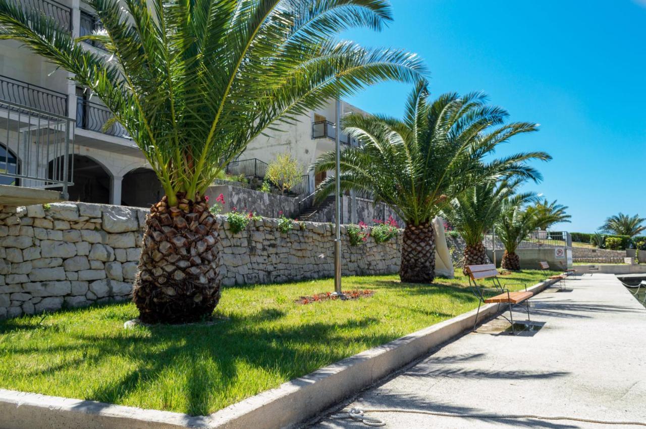 Apartments Ivica - Beachfront Drvenik  Exterior foto
